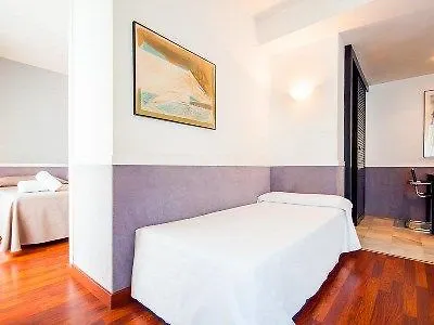 Descartes Apartment Barcelona