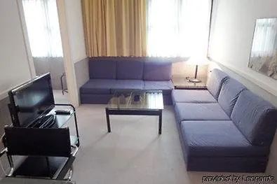Descartes Apartment