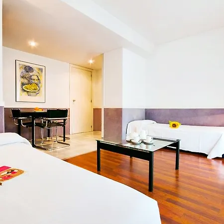 Descartes Apartment